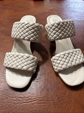 Steve Madden Woven Double-Strap Slide Sandals in Cream 8.5